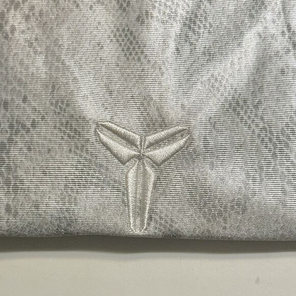 Nike Kobe Dri-FIT Standard Issue Reversible Jersey FZ0934-100 Men XXL 2XL NWT - Picture 10 of 10